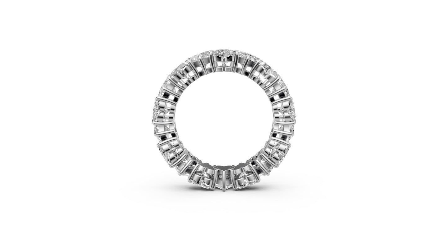 18-Diamond 0.25 CT Ring Radiating Brilliance and Luxury